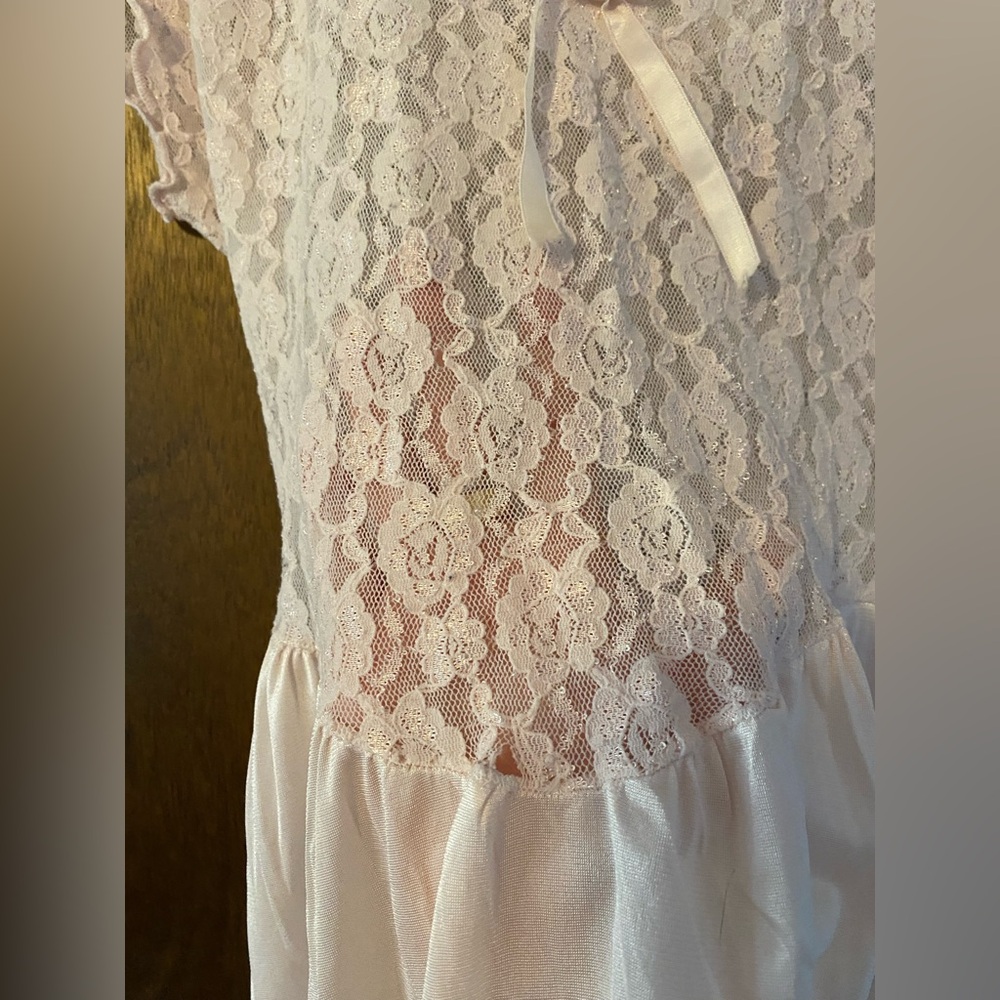 💥donating 8/15💥 Cinema Etoile Vintage Elegant Light Pink Lace and Satin Lingerie - Picture 5 of 7
